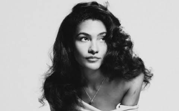 The Awe-Inspiring Olivia Dean